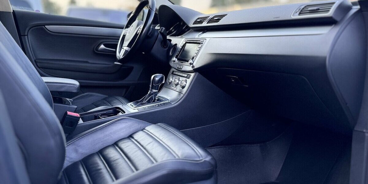 VW Passat CC Highline/Autom,/ Leder/PANO/5 Sitze 180.000 km 10.900 &euro; Mönchengladbach 41066