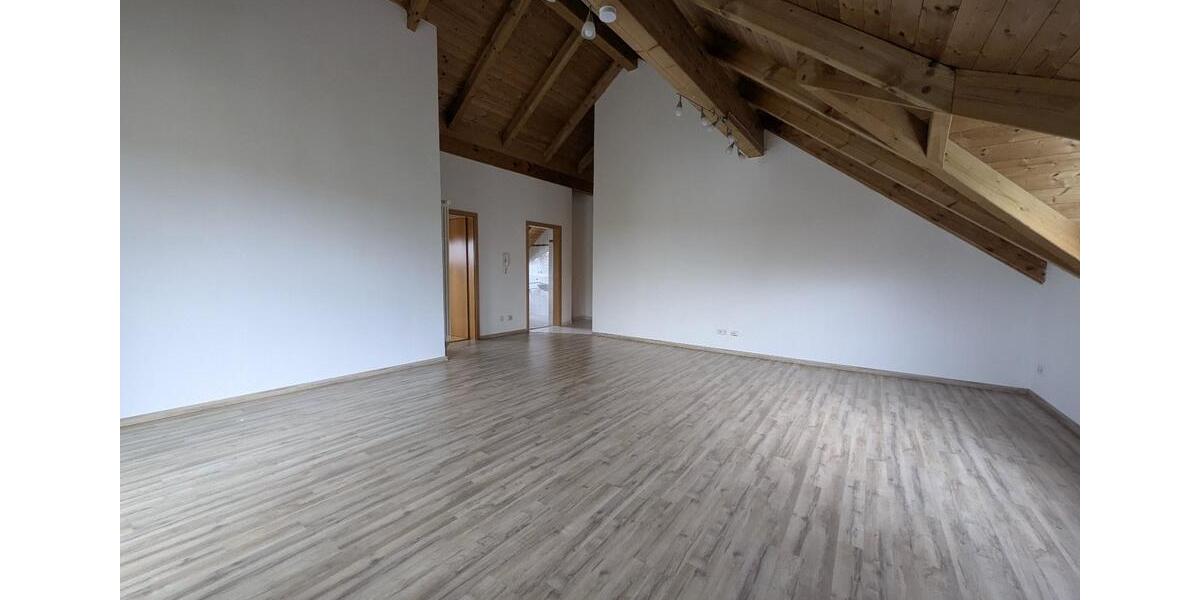 Etagenwohnung Plattling - 2 Zimmer, 62 m&sup2;, 570&euro; | Angebot:26413589