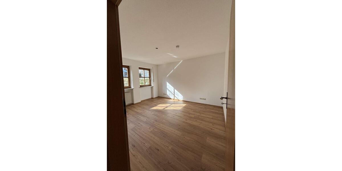 Erdgeschoßwohnung Kaufbeuren - 2.5 Zimmer, 69 m&sup2;, 715&euro; | Angebot:25512899