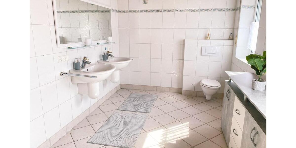 Einfamilienhaus Altenmünster - 6 Zimmer, 225 m&sup2;, 1.900&euro; | Angebot:24610377