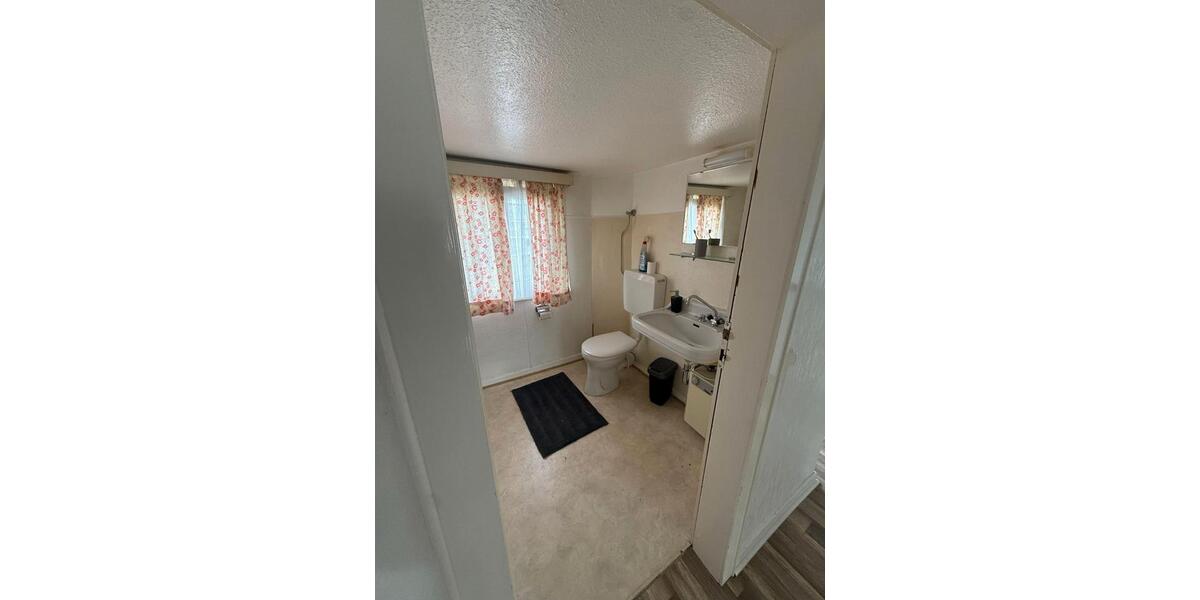 Doppelhaushälfte Bad Salzuflen - 8 Zimmer, 260 m&sup2;, 1.600&euro; | Angebot:26143853