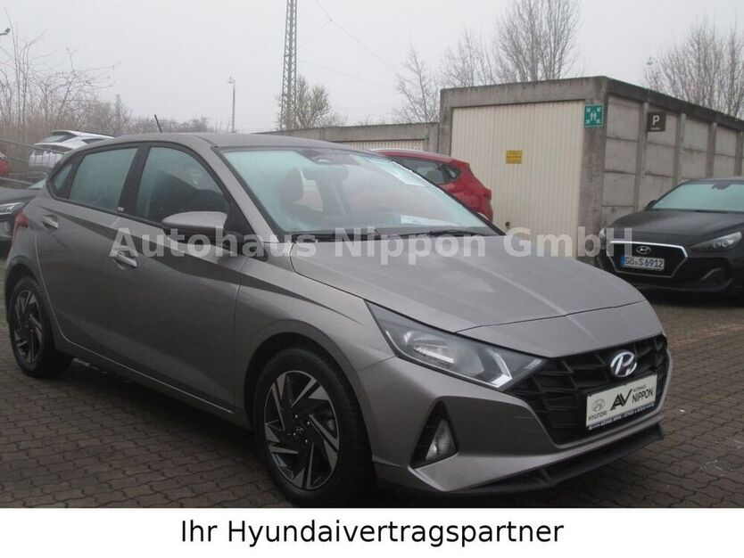 i20
