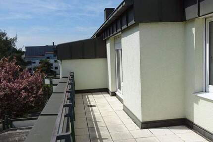 2 Zi., Dachterrassen Whg., Küche, Bad, TG, sofort frei 2 zimmer