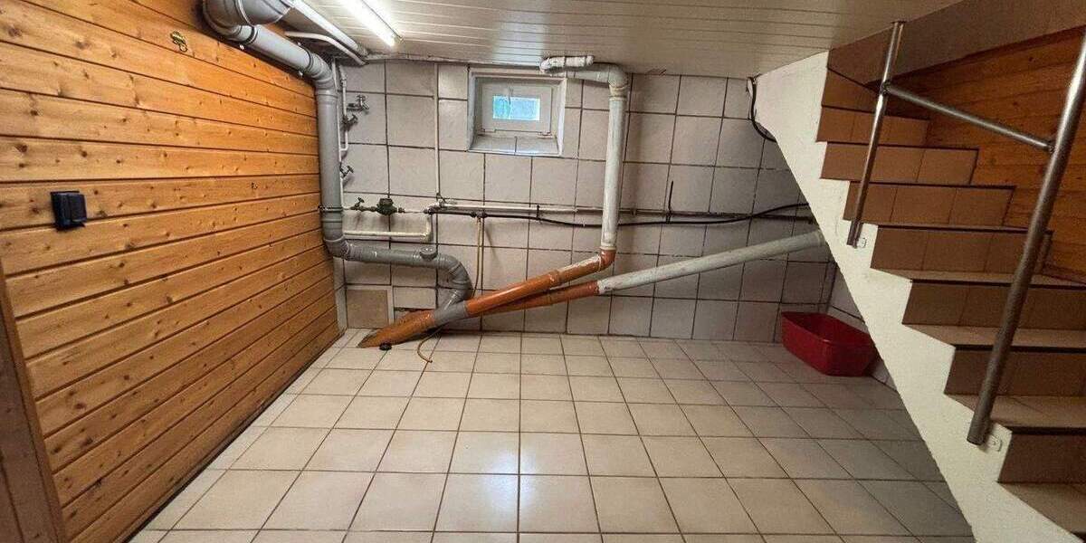 Etagenwohnung Wiehl Börnhausen - 4 Zimmer, 155 m&sup2;, 259.000&euro; | Angebot:25770381