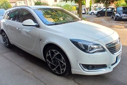 Opel Insignia 150.200 km 7.999 &euro; Oberhausen 46149