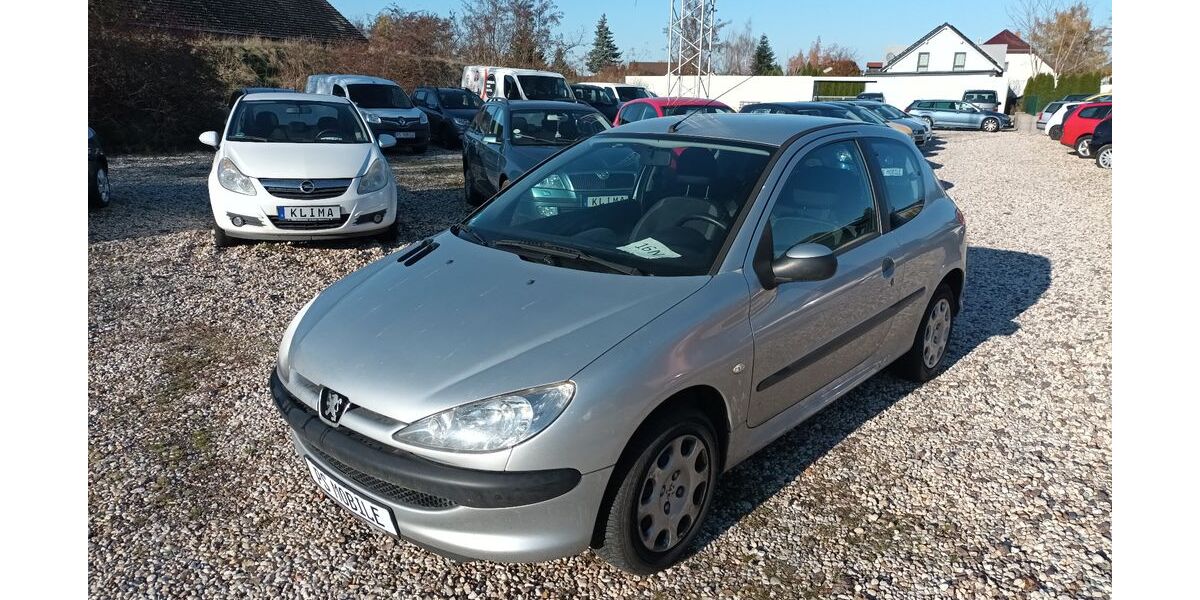 Peugeot 206 49.000 km 2.490 € Sandersdorf-Brehna 06792