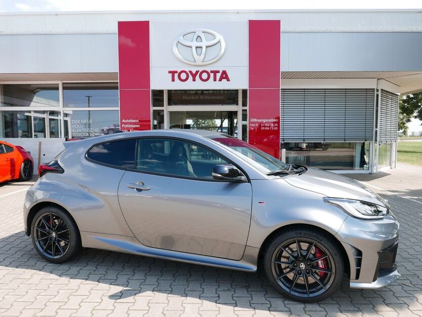 Toyota Yaris 6.000 km 46.960 € Zeithain 01619