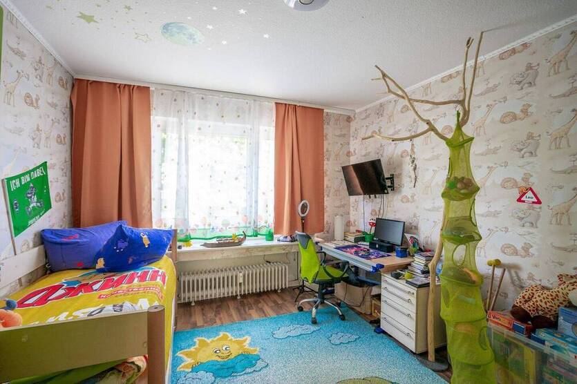 Helle 4-Zimmer-Wohnung mit ca. 104 m², sonnigem Balkon und großzügiger Raumaufteilung