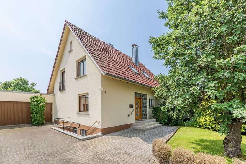 Haus zum Kaufen in Singen Schlatt unter Krähen 439.000 € 165 m²