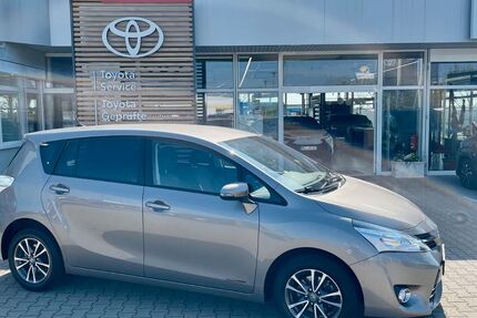 Toyota Verso 100.000 km 14.460 &euro; Zeithain 01619