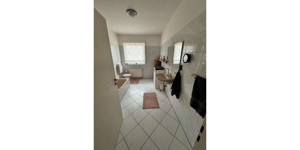 Bungalow Nümbrecht - 4 Zimmer, 114 m&sup2;, 300.000&euro; | Angebot:26702155