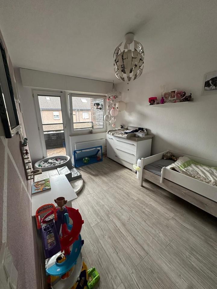 Gepflegtes Reihenmittelhaus in ruhiger Lage von Duisburg-Buchholz zimmer