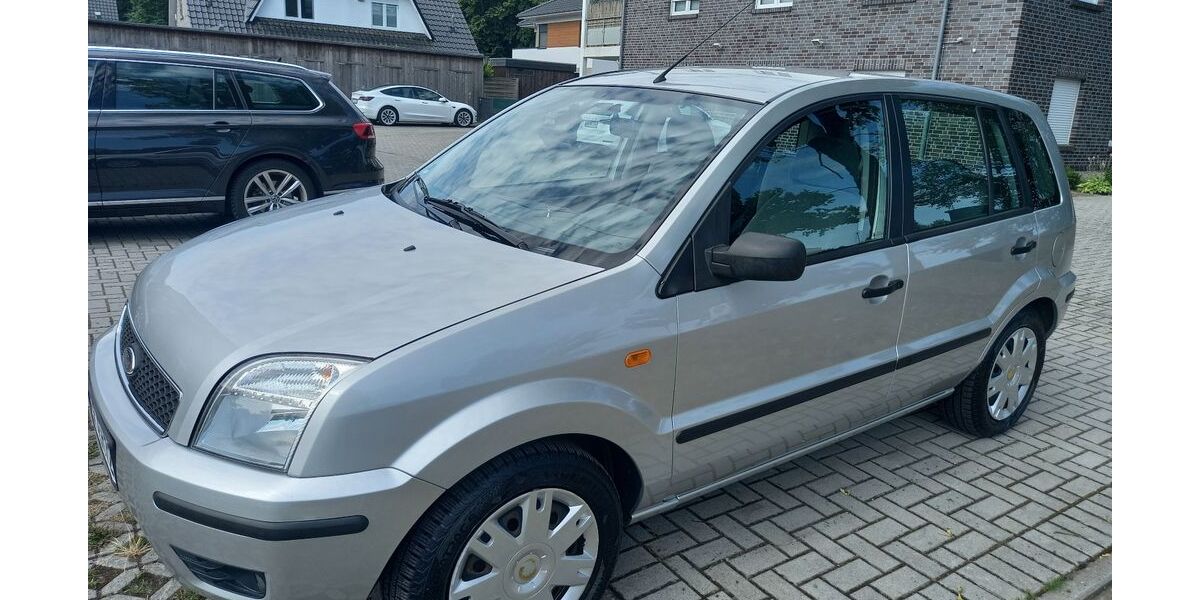 Ford Fusion 96.800 km 3.650 &euro; Achim 28832