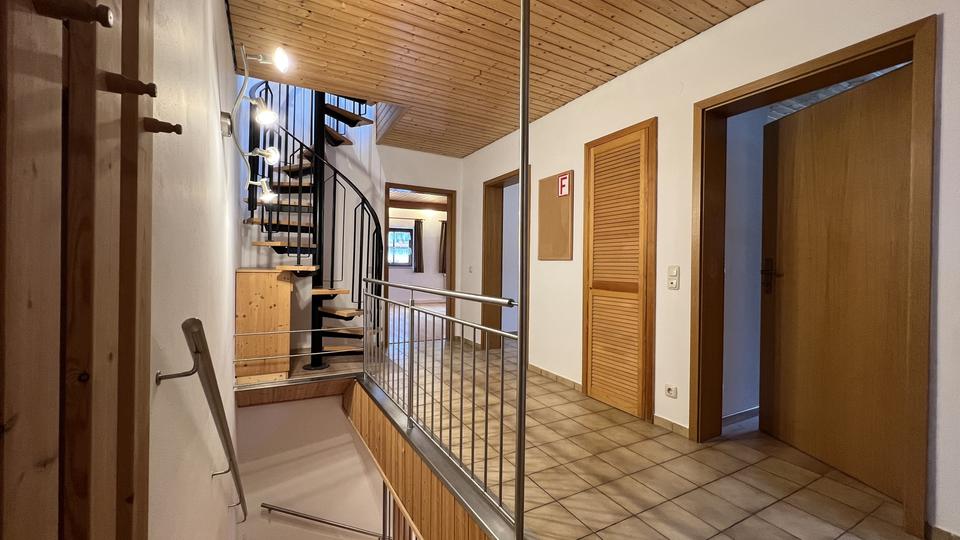 ***MEHRGENERATIONENWOHNUNG MIT ALTSTADT-CHARME*** 5 zimmer