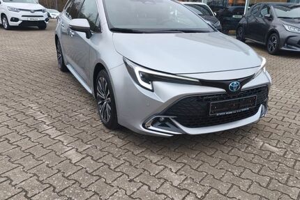 Toyota Corolla 8.000 km 33.900 &euro; Lohne 49393