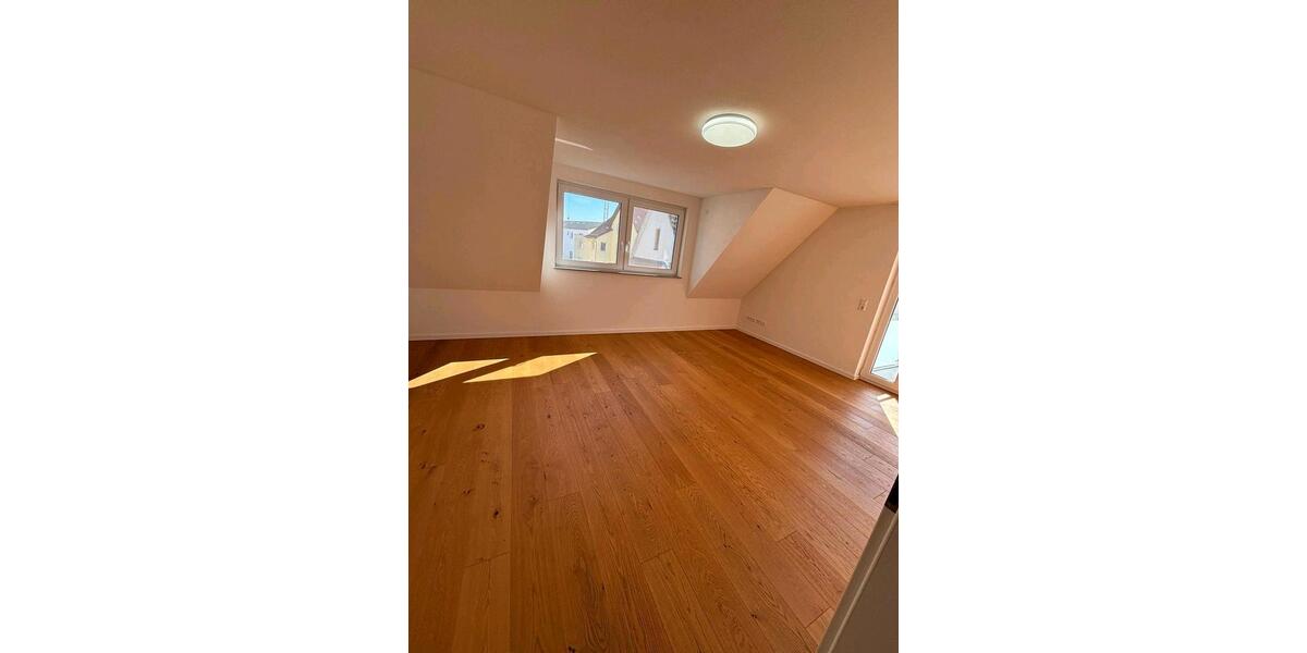 Doppelhaushälfte Reutlingen Reutlingen (Kernstadt) - 5 Zimmer, 160 m&sup2;, 2.000&euro; | Angebot:26313386
