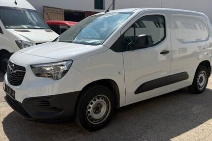Opel Combo 110.000 km 8.999 &euro; Halle 06118