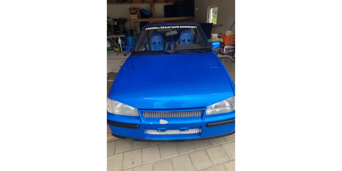 Opel Kadett 8.000 km 2.500 &euro; Ihrlerstein 93346