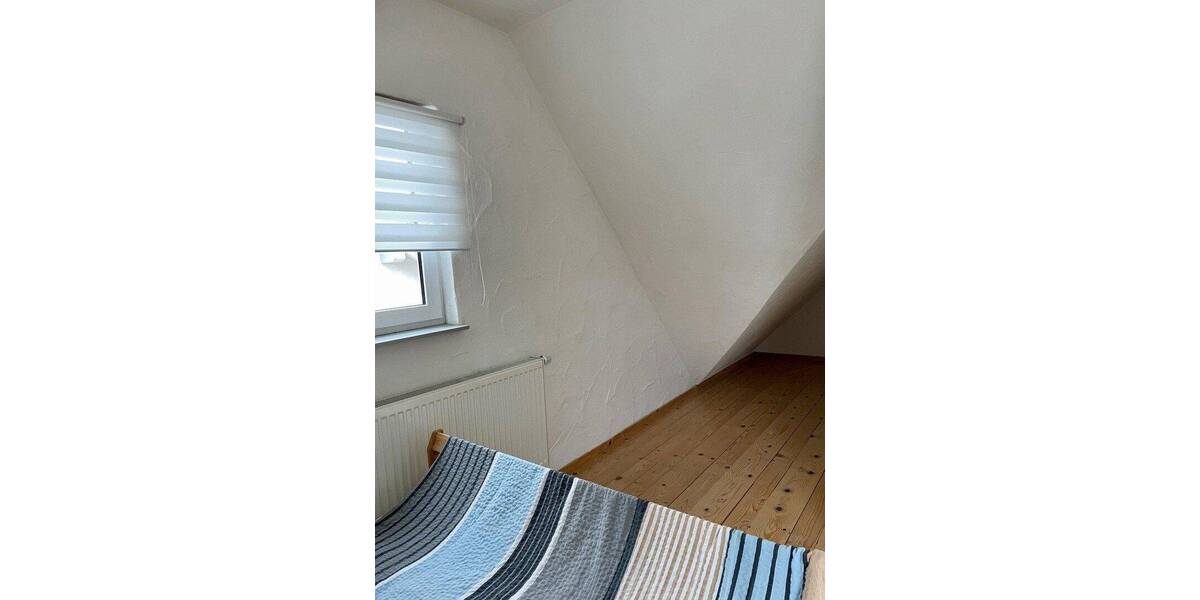 Doppelhaushälfte Villingen-Schwenningen Schwenningen - 8 Zimmer, 180 m&sup2;, 375.000&euro; | Angebot:26877563