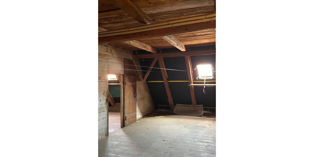 Reihenhaus Bernstadt auf dem Eigen - 7 Zimmer, 154 m&sup2;, 60.000&euro; | Angebot:26548768
