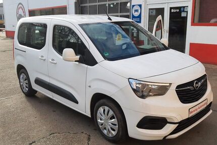 Opel Combo 112.600 km 11.300 &euro; Gera 07545