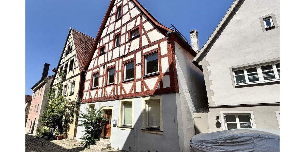 ALTSTADT - denkmalgeschütztes Bürgerhaus in WEIßENBURG 8 zimmer