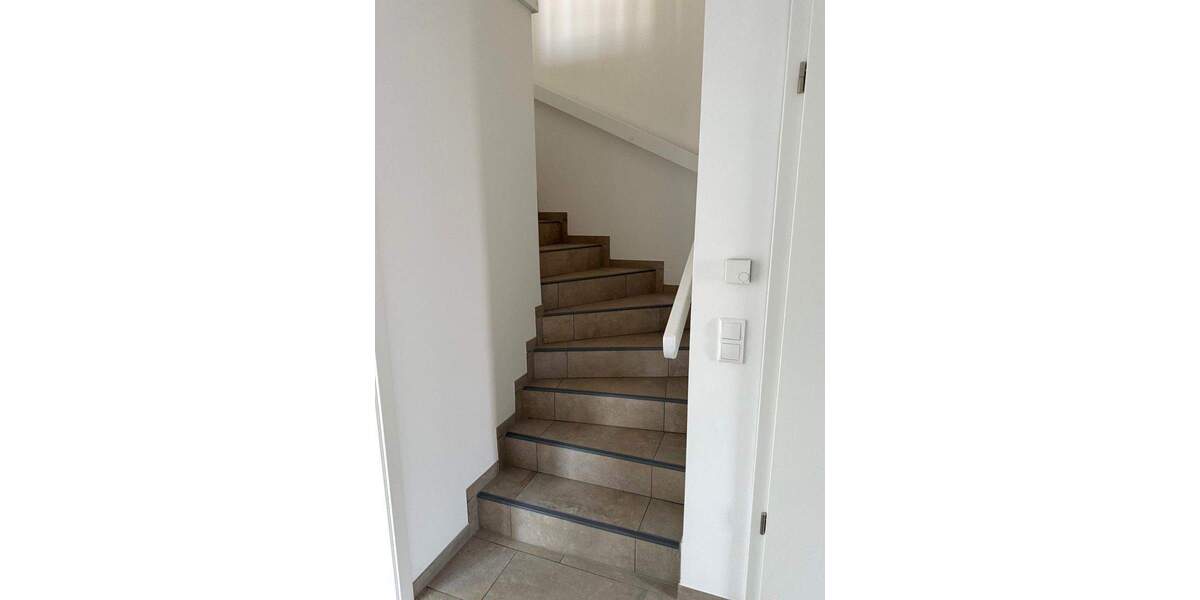 Etagenwohnung Schwarzenbek Bölkau - 4 Zimmer, 107 m&sup2;, 1.400&euro; | Angebot:25743840