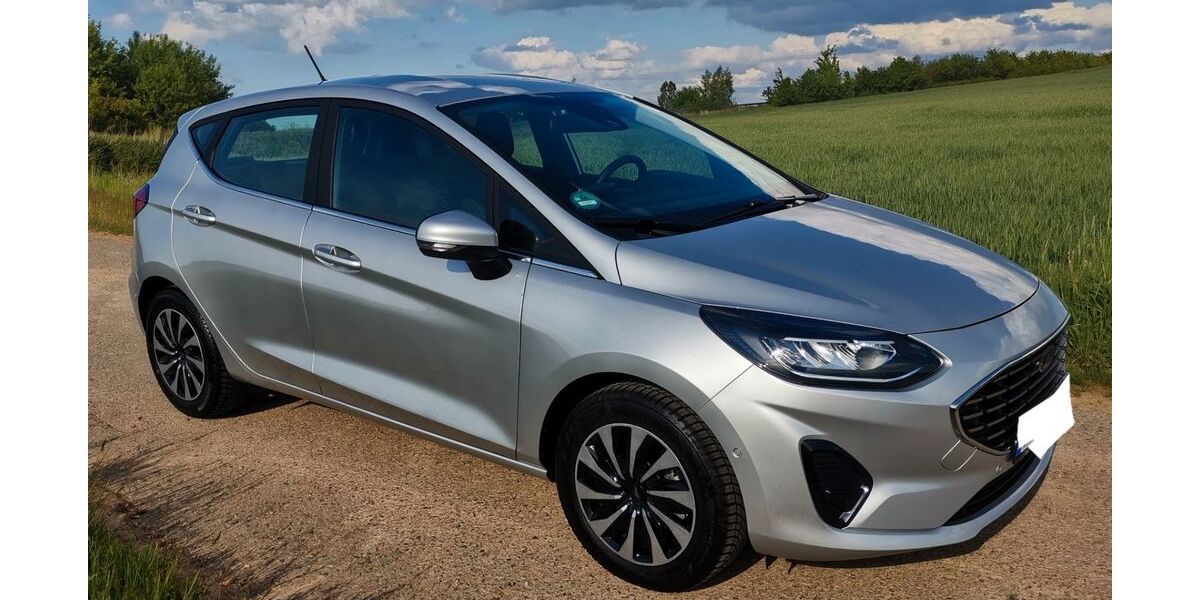 Ford Fiesta 4.657 km 16.999 &euro; Limbach-Oberfrohna 09212
