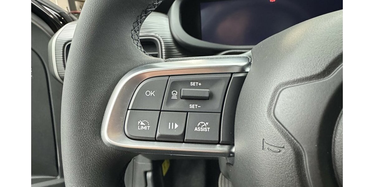 Jeep Avenger 1.2 Altitude Kamera JBL Soundsystem 27.213 km 20.450 &euro; Lich 35423