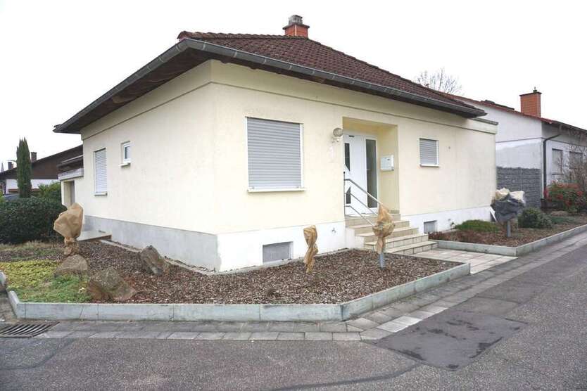 Haus zum Mieten in Bellheim 1.000 € 75 m²