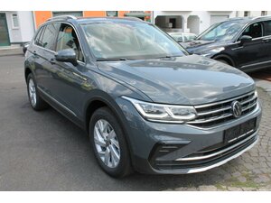 VW Tiguan 2,0 TDi 4-Mo DSG Navi AHK SOFORT !! 10 km 43.300 € Bonn 53225