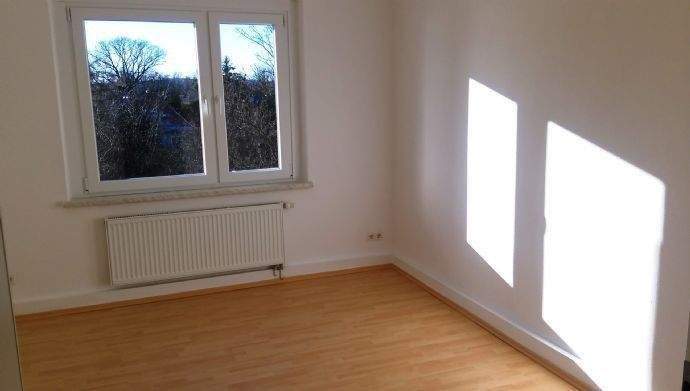 Attraktive, helle 3-Raum-Wohnung mit großem Balkon