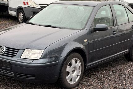 VW Bora 143.700 km 2.899 &euro; Essen 45307