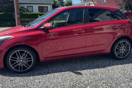 Hyundai i20 128.000 km 7.400 &euro; Böel 24401