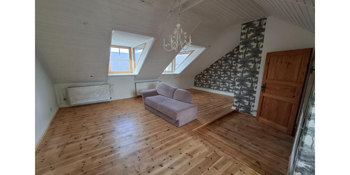 Dachgeschoßwohnung Geisenheim - 34 Zimmer, 85 m&sup2;, 475&euro; | Angebot:25170154