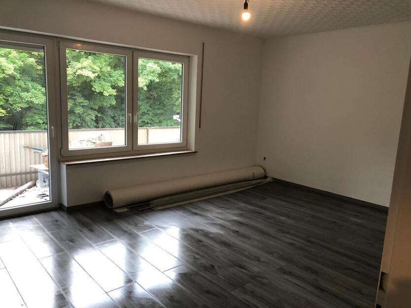 Schöne 3-Zimmer-Wohnung mit Balkon, Garage, Stellplatz zimmer