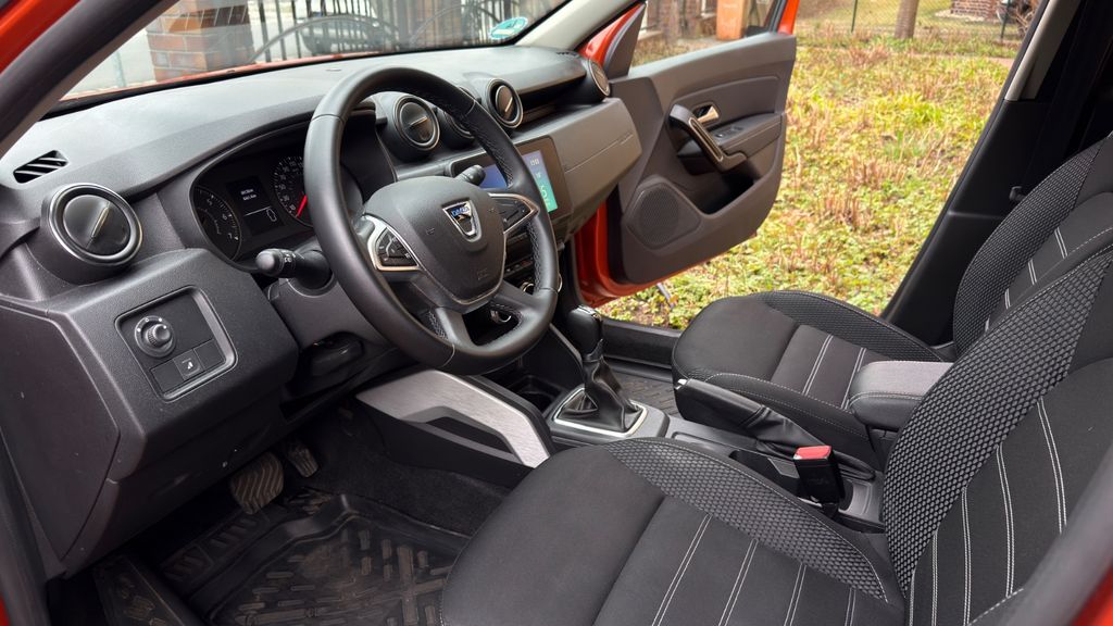 Dacia Duster 70.100 km 14.890 &euro; Berlin 10318