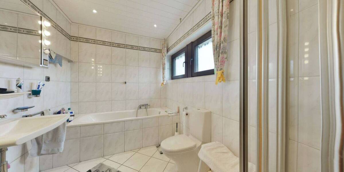 Bungalow Jülich / Koslar Koslar - 7 Zimmer, 137 m&sup2;, 389.000&euro; | Angebot:26343875