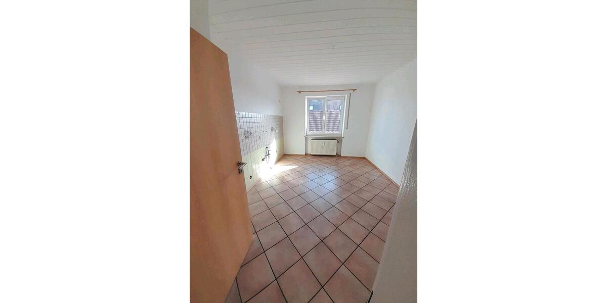 Etagenwohnung Königsmoos - 3 Zimmer, 87 m&sup2;, 850&euro; | Angebot:26409774