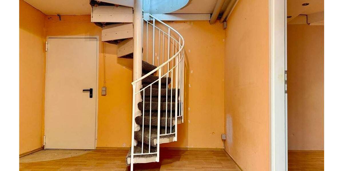 Attraktive Ladeneinheit in zentraler Lage - vielseitig nutzbar als Geschäft, Büro oder Praxis 4 zimmer