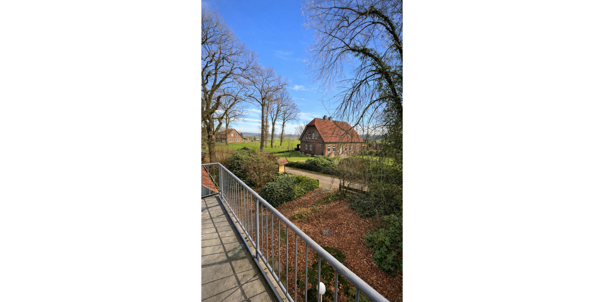 Etagenwohnung Hatten - 3 Zimmer, 100 m&sup2;, 845&euro; | Angebot:25230973