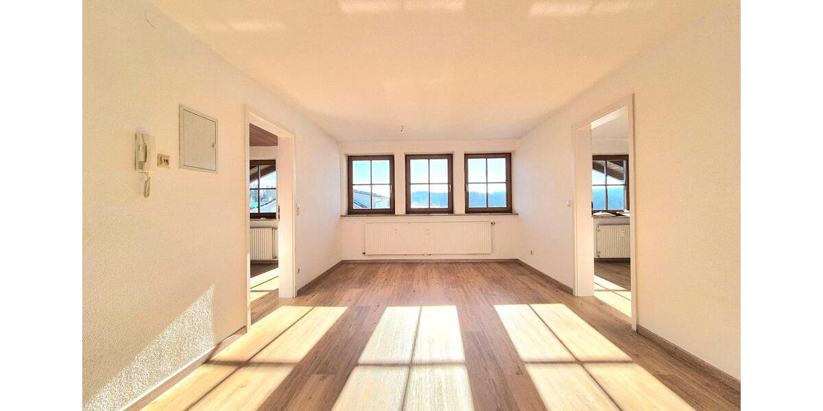 Dachgeschoßwohnung Rinchnach - 3 Zimmer, 75 m&sup2;, 119.000&euro; | Angebot:26502327