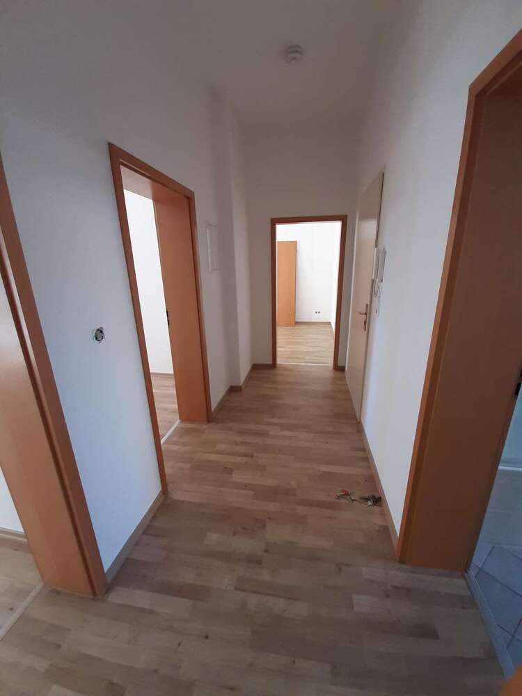 3-Zimmer-EG-Wohnung mit TERRASSE