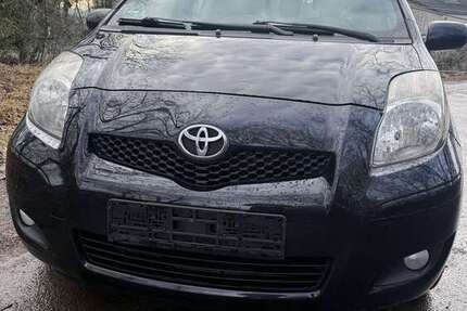 Toyota Yaris 113.000 km 4.800 &euro; Lahnau 35633