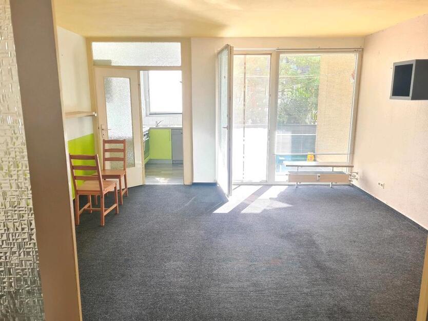 Schöne 2 Zimmerwohnung mit Loggia