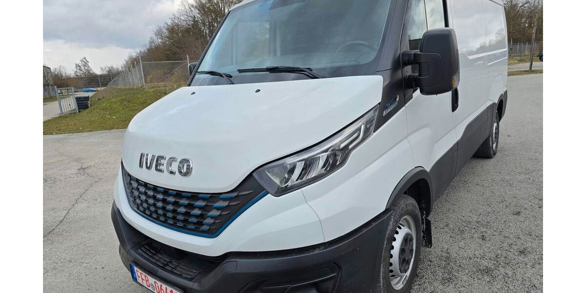 IVECO Andere 125.000 km 8.990 &euro; Fürstenfeldbruck 82256