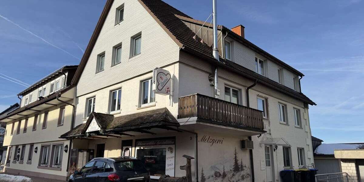 Einfamilienhaus Sankt Märgen - 13 Zimmer, 245 m&sup2;, 630.000&euro; | Angebot:26253329