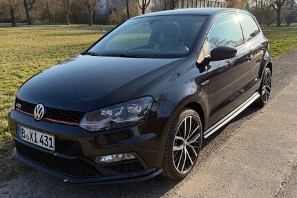 VW Polo 99.800 km 13.399 &euro; wildau 15745