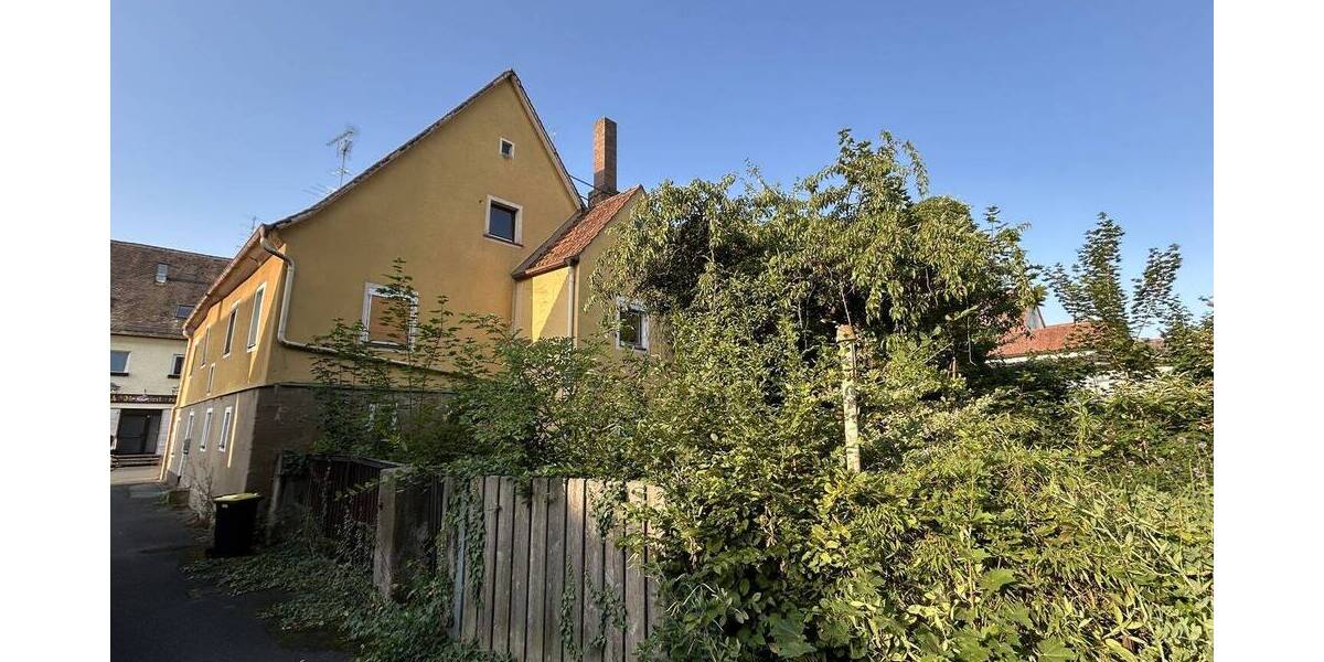 Mehrfamilienhaus, Wohnhaus Erlangen / Frauenaurach Frauenaurach - 8 Zimmer, 236 m&sup2;, 359.000&euro; | Angebot:24051824
