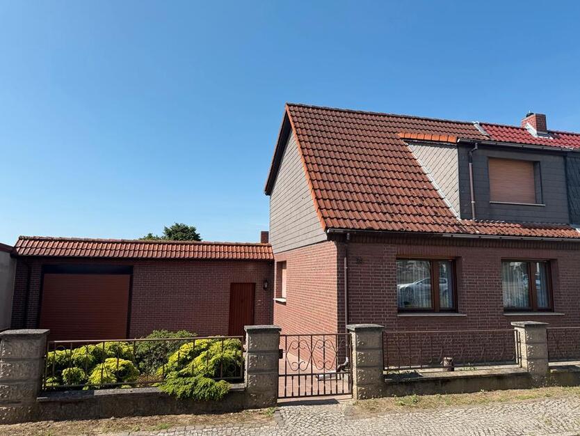 Doppelhaushälfte in Oschersleben OT Emmeringen